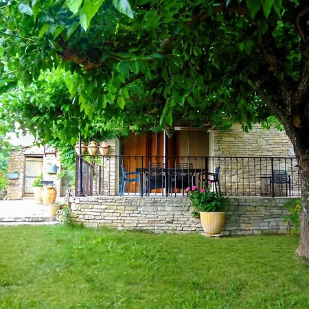 Avec Piscine A Villa *